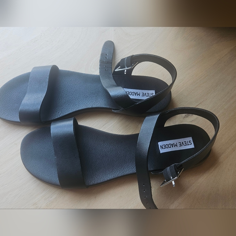 Steve Madden Black Sandals